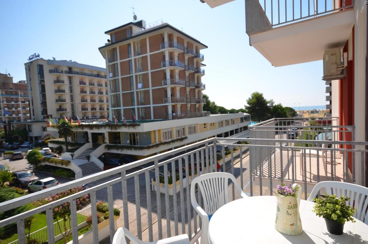 Smeralda Bibione Apartment Luaran gambar